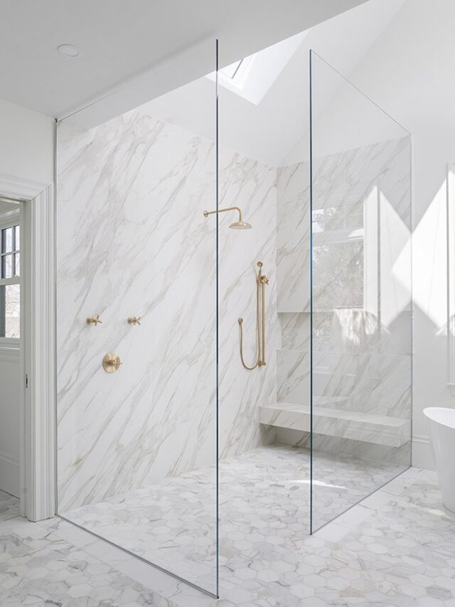 Calacatta+Gold+Neolith+shower